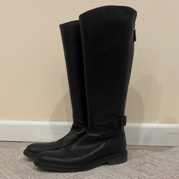 Gucci Shoes - GUCCI Black Knee-High Leather Riding Boots